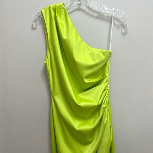 ELLIATT Cassini Midi Dress One Shoulder Ruche in Chartreuse Green Yellow Size XS - Picture 4 of 11